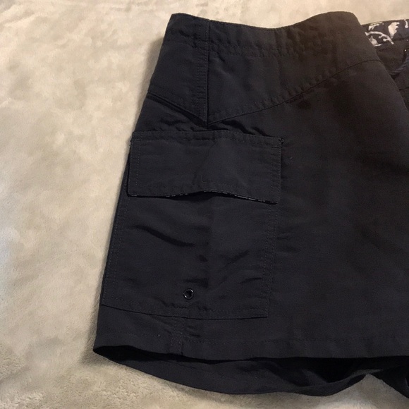 Abercrombie & Fitch Size 2 Navy Blue shorts - Picture 4 of 6